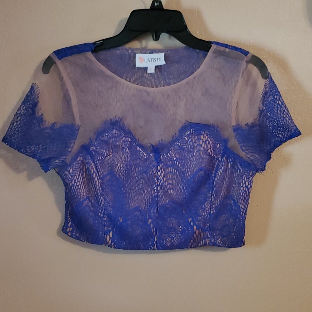 Blue lace cropped top